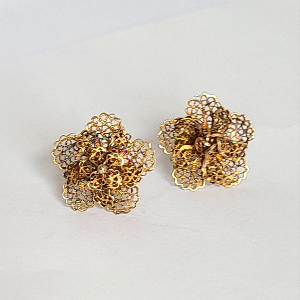 Vintage Chunky Filigree Flower Gold Sterling Silver Stud Screw Back Earrings